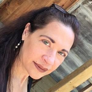 Meet your Posher, Teresa